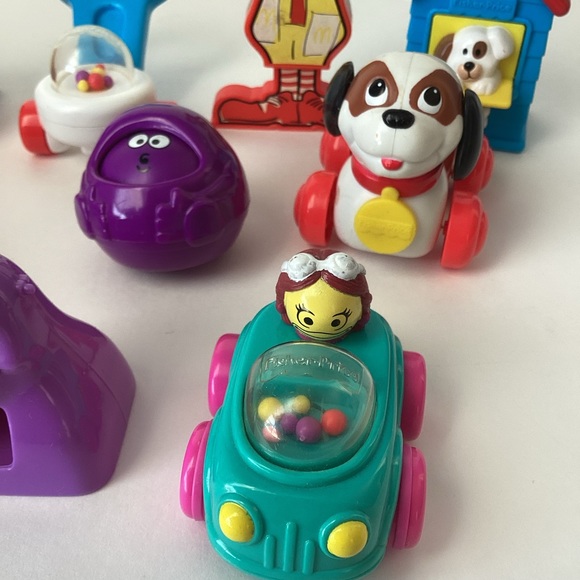 MCDONALDS: Lot of 12 toddler happy meal toys from the 90s - Picture 5 of 6